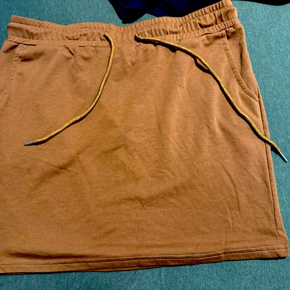 Skirt Shein curve 1xl New never used